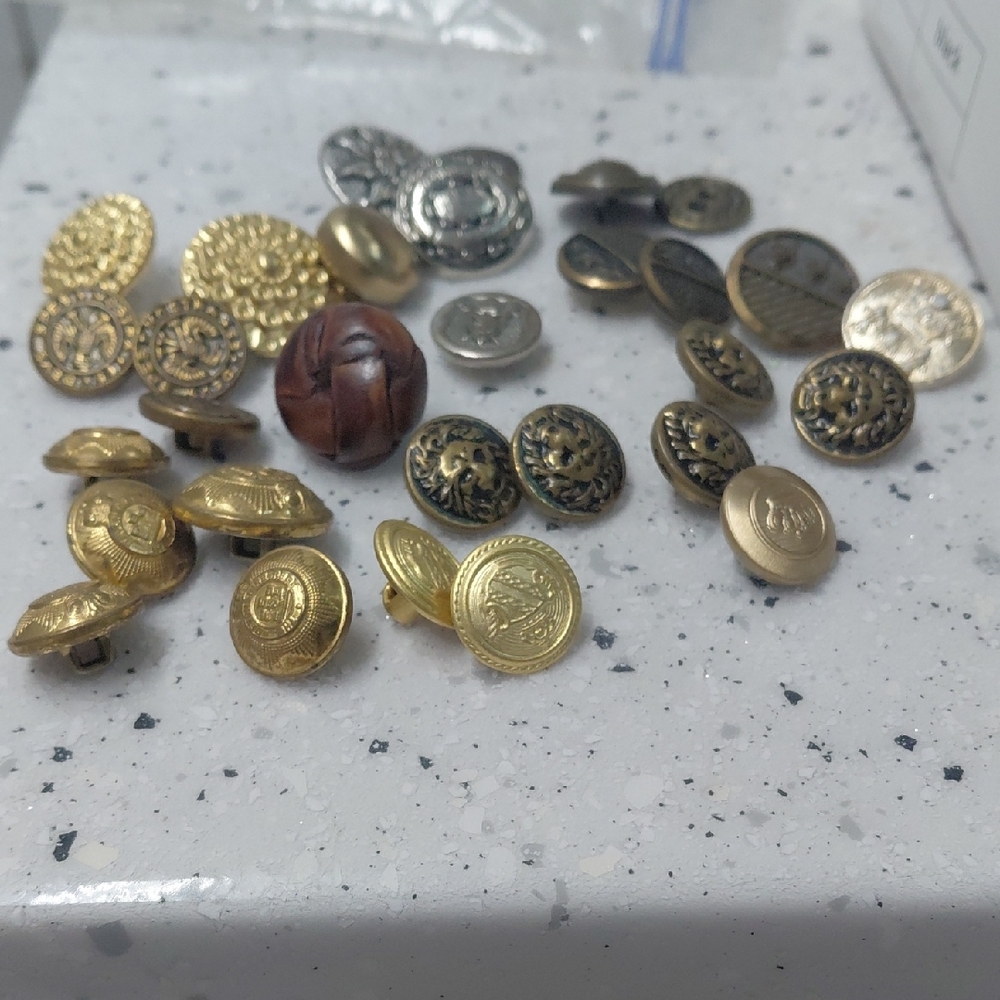 Assorted Gold and Silver Vintage Button Bundle